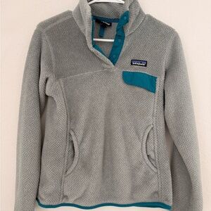 Patagonia Fitted Light Gray Pullover Fleece with Teal Accents